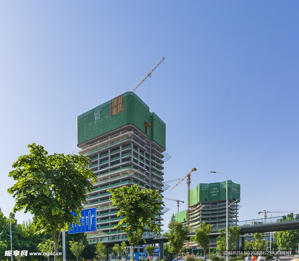 城市中在建的高楼大厦