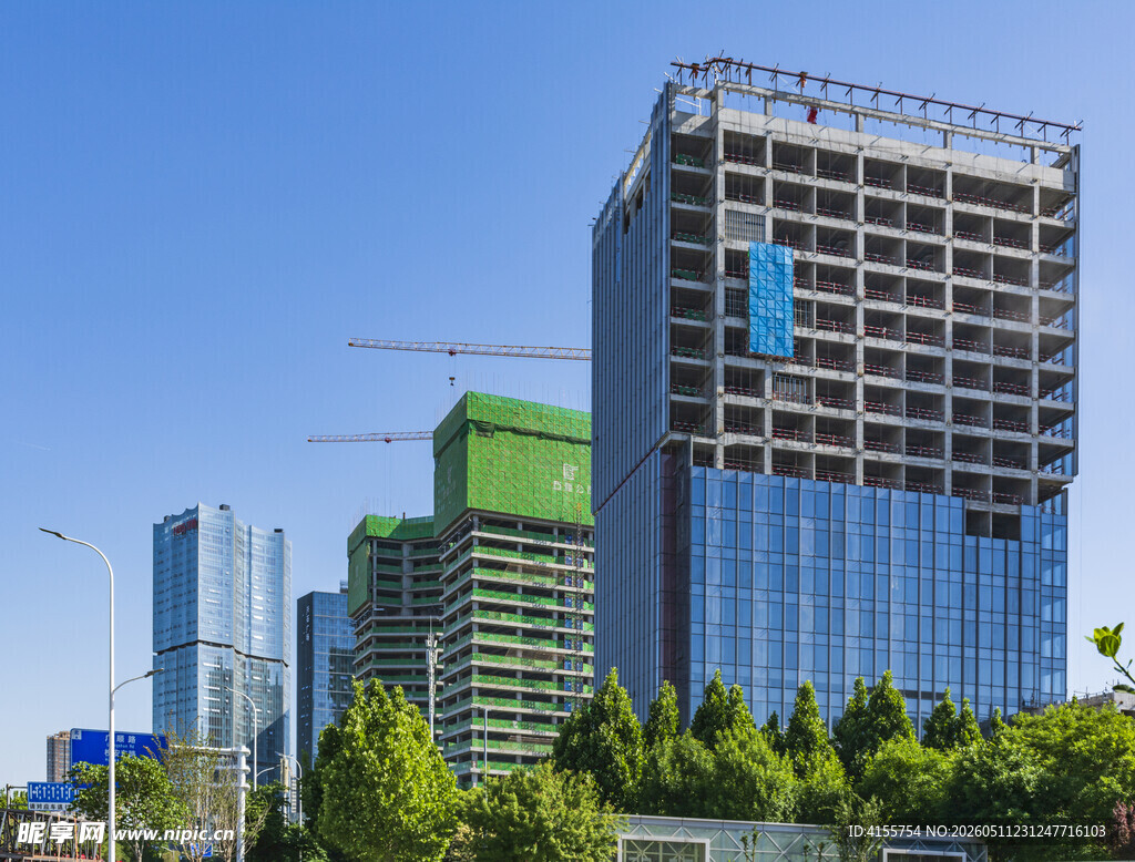 现代都市在建高楼景观