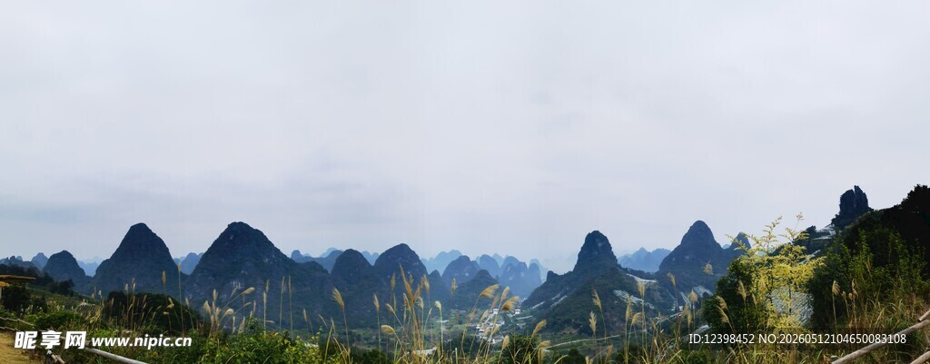 秀丽山峦景色