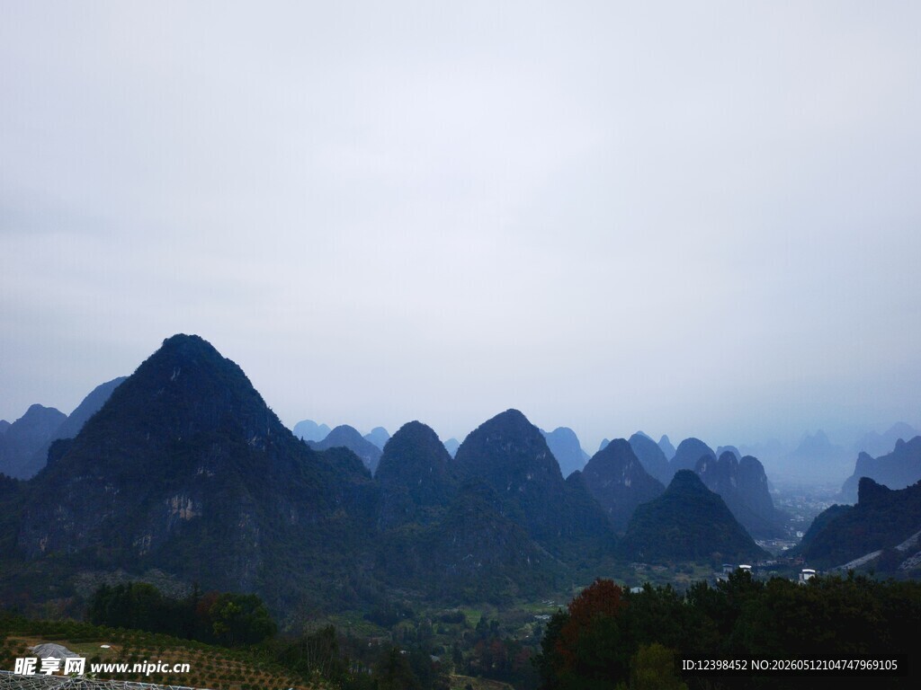 秀丽山峦