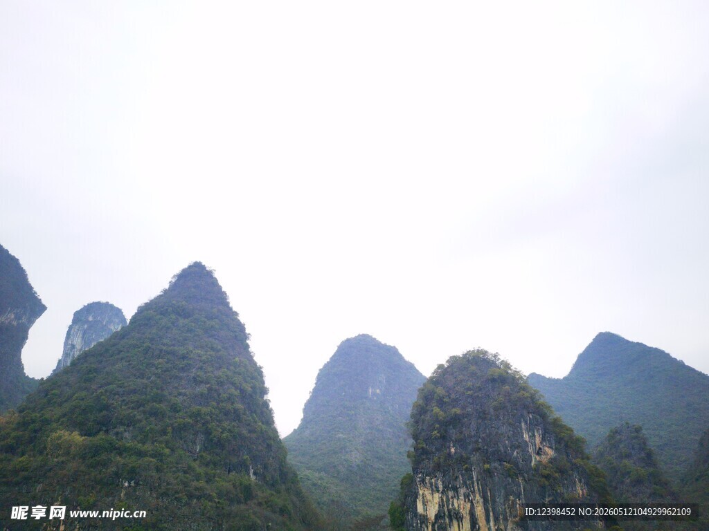 秀丽山峦景色