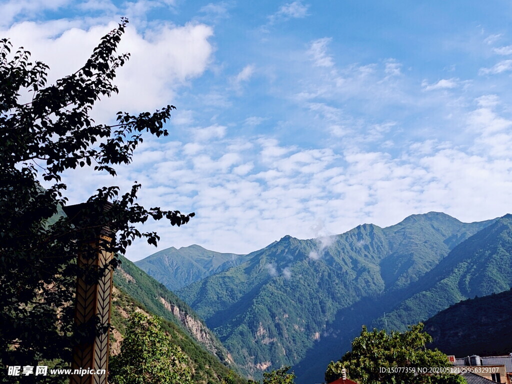 山间美景