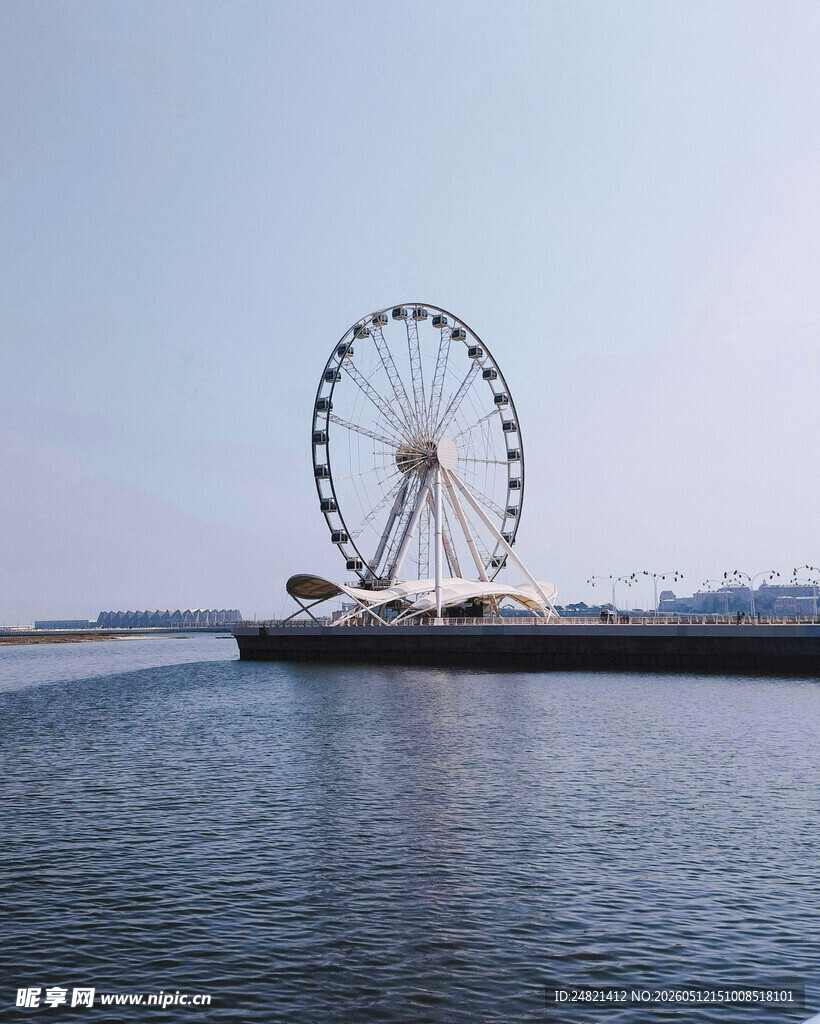 海边摩天轮景观