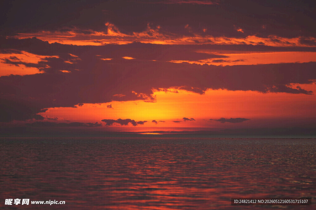 海上壮丽日落美景