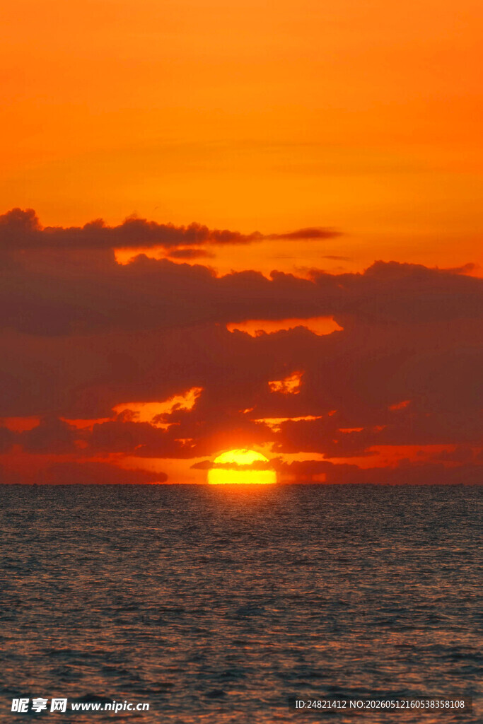 海上壮丽日落美景