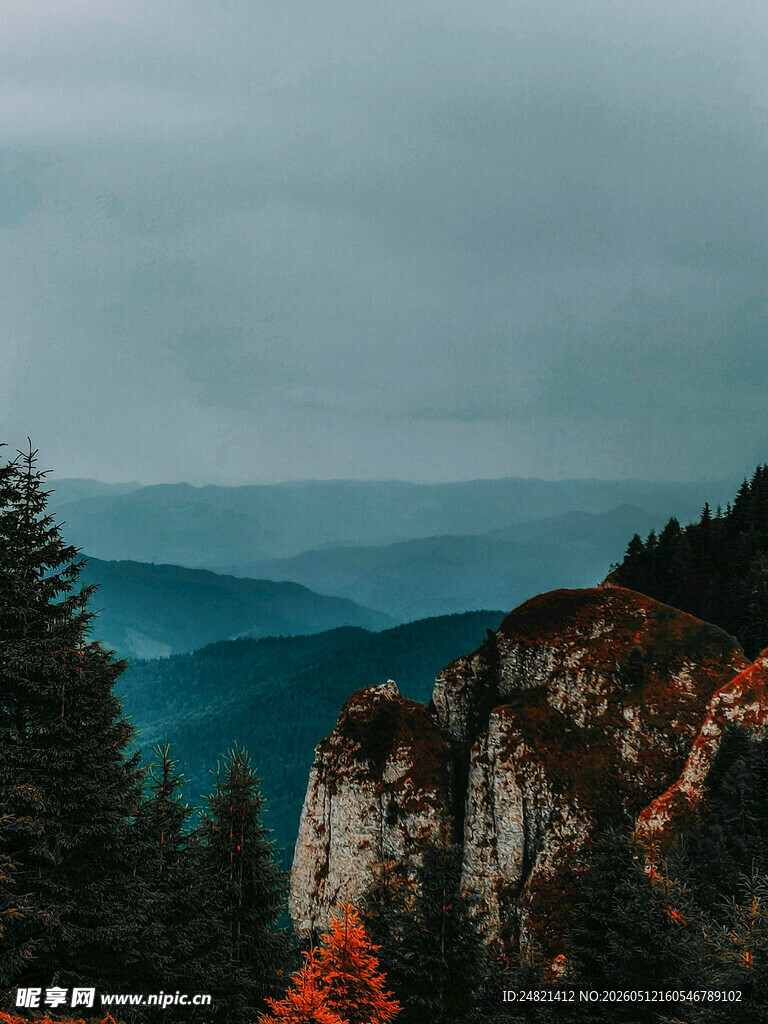 山间秋景