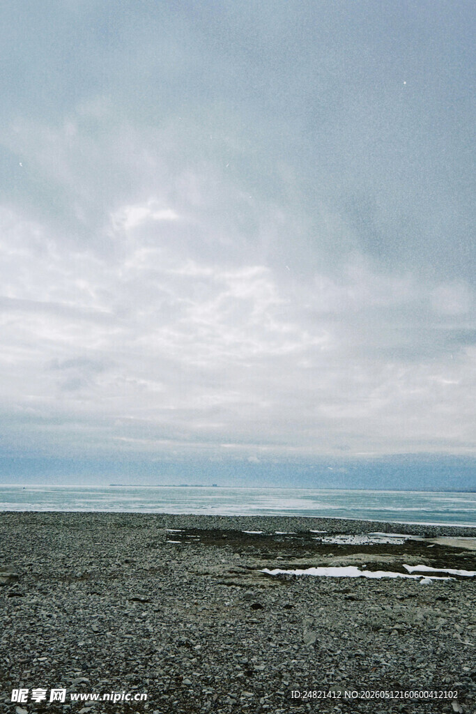 海边砾石滩