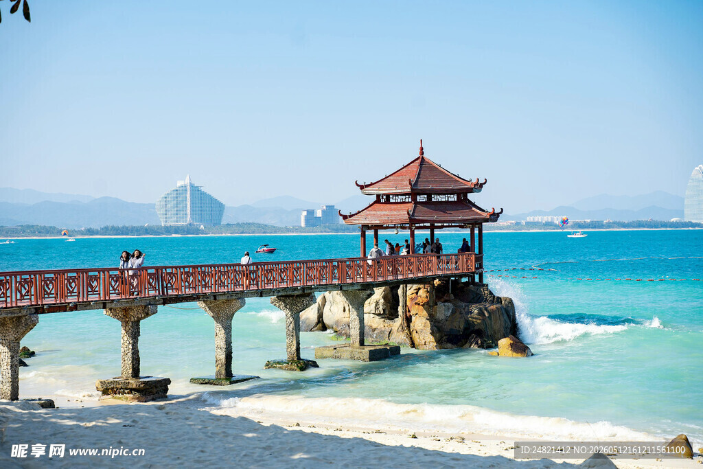 海边栈桥美景