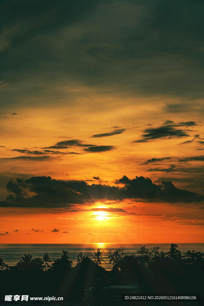 壮丽海上日落美景