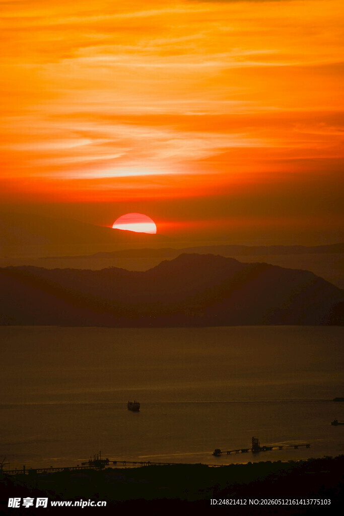 海上日落美景