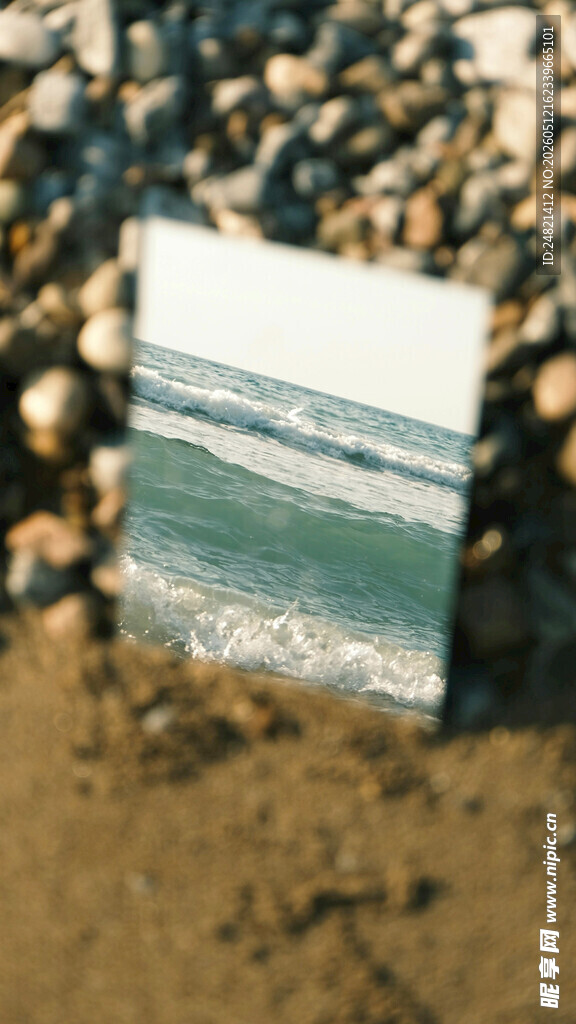沙滩上的海浪主题照片