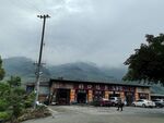 山间小镇入口景象