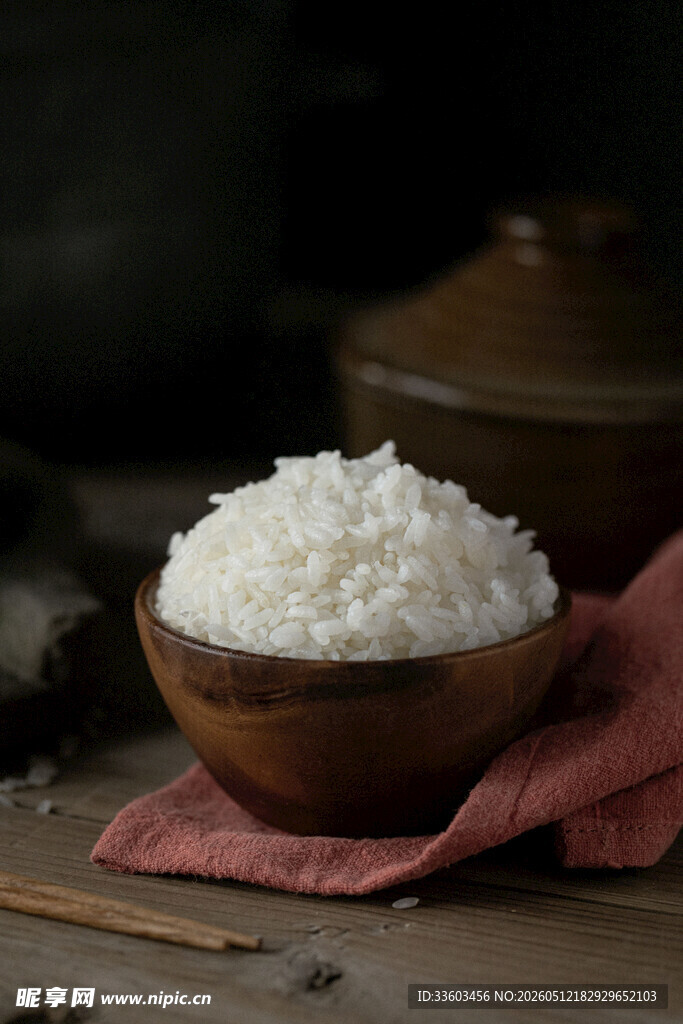 一碗喷香白米饭
