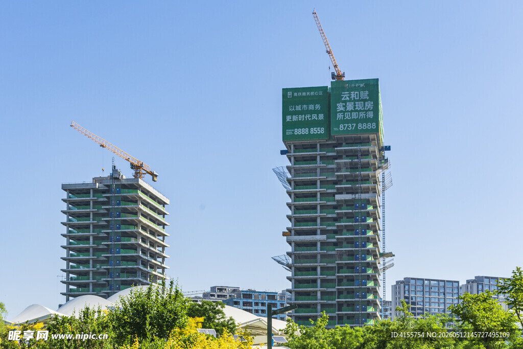 城市在建高楼景观