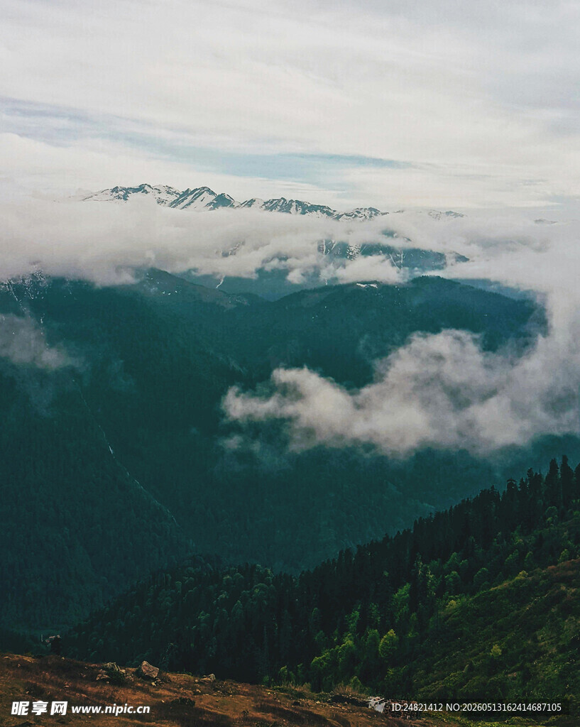 山间云海美景