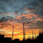 夕阳下的城市天际线美景