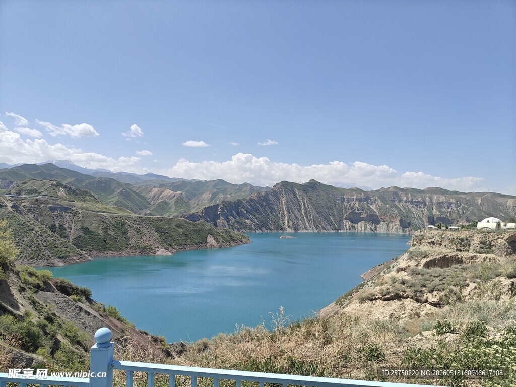 山湖景观