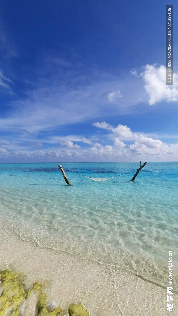 美丽海滨沙滩蔚蓝海景