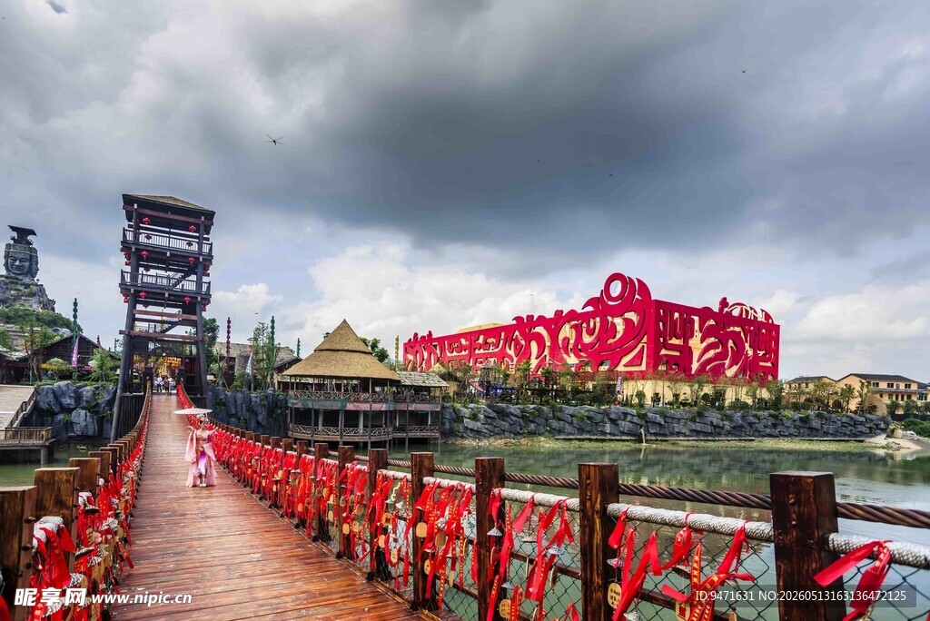 炭河千古情景区廊桥景观