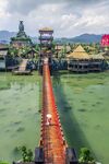 炭河千古情景区水上长桥 