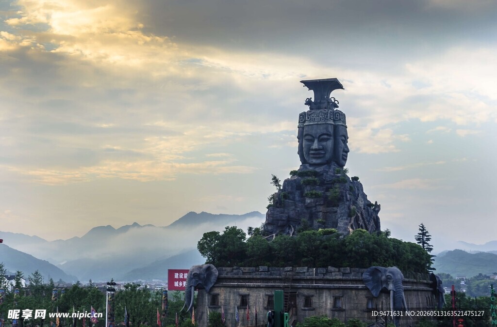 炭河千古情景区大门雕塑外景