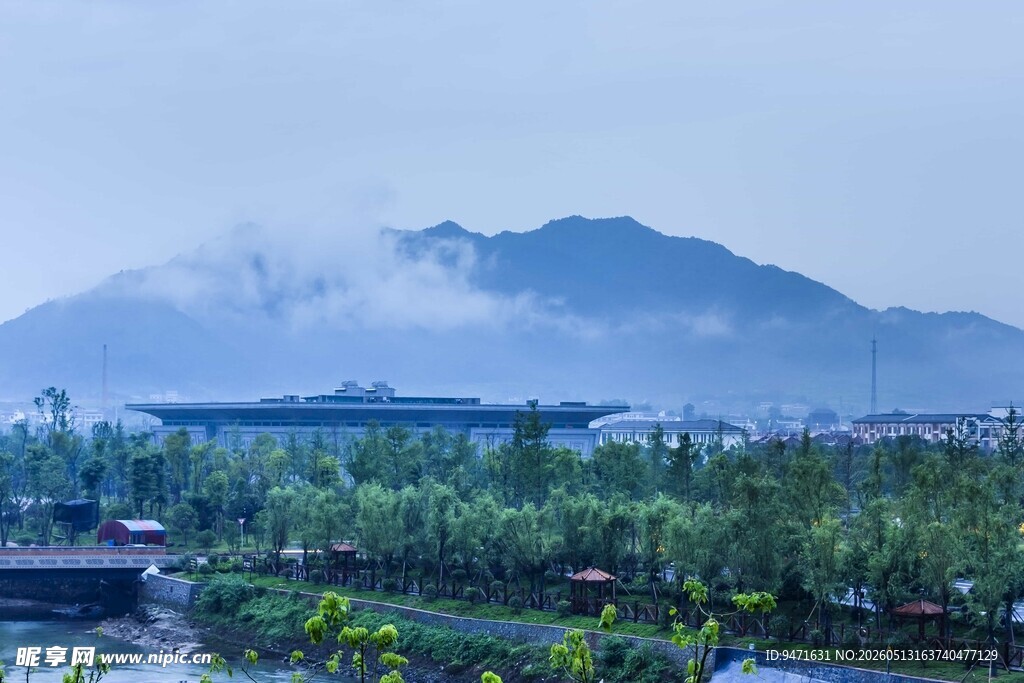 山水间的诗意炭河千古情 