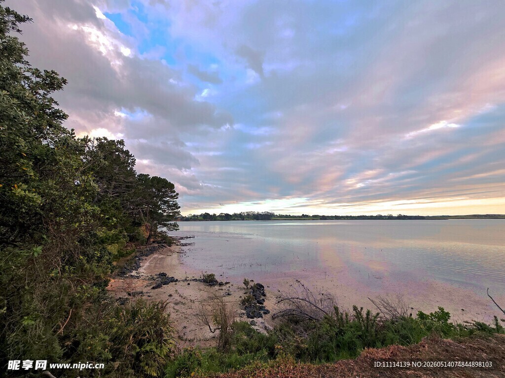 海滨黄昏美景