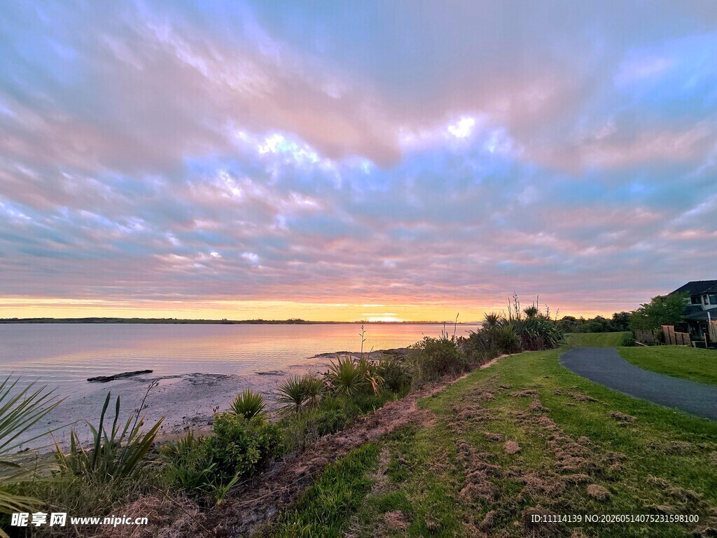 海滨绝美日出风景