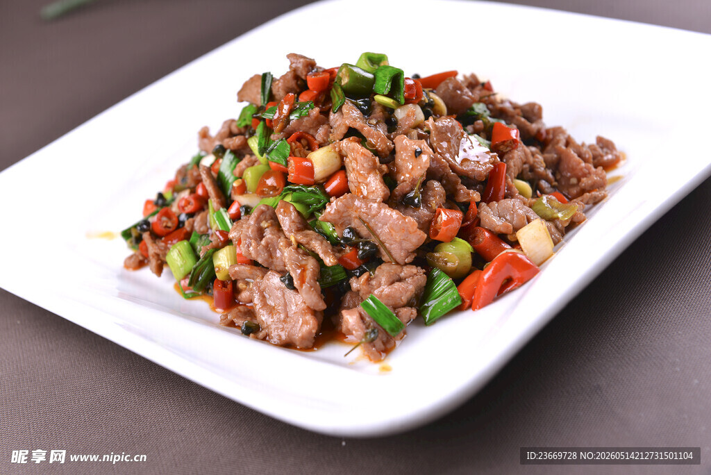 美味彩椒炒牛肉粒