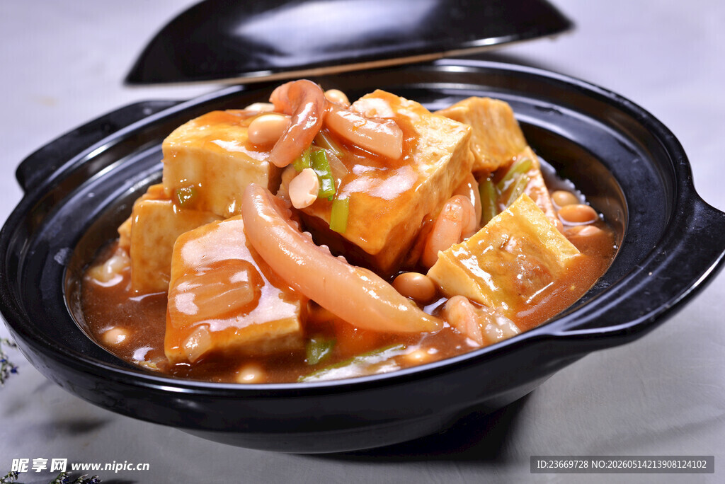 美味虾仁豆腐煲