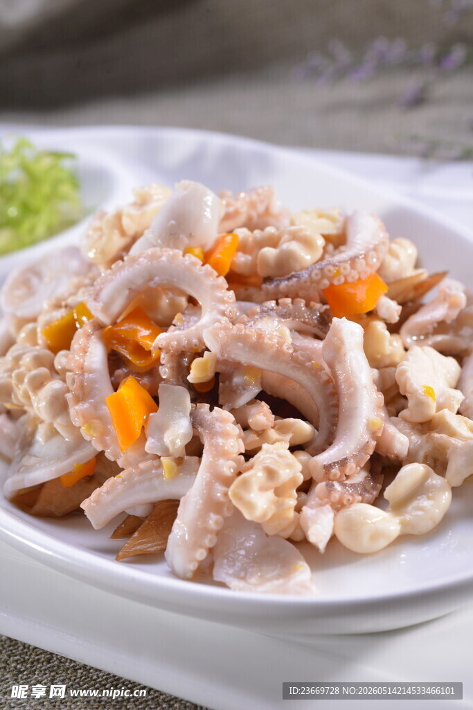 桃仁拌鱿鱼