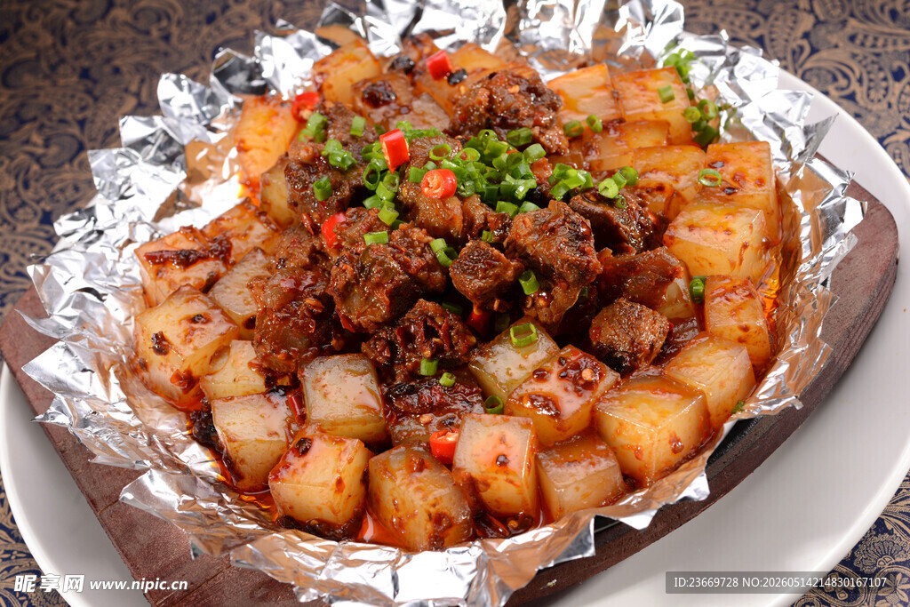 锡纸牛肉炒凉粉