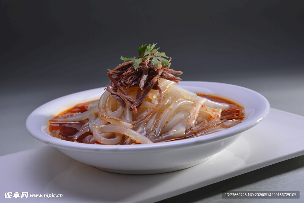 美味红油凉皮鲜香诱人