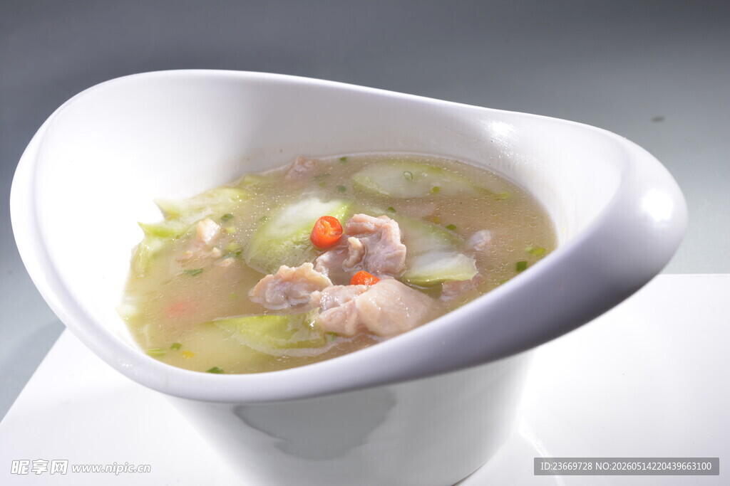 肉片丝瓜汤