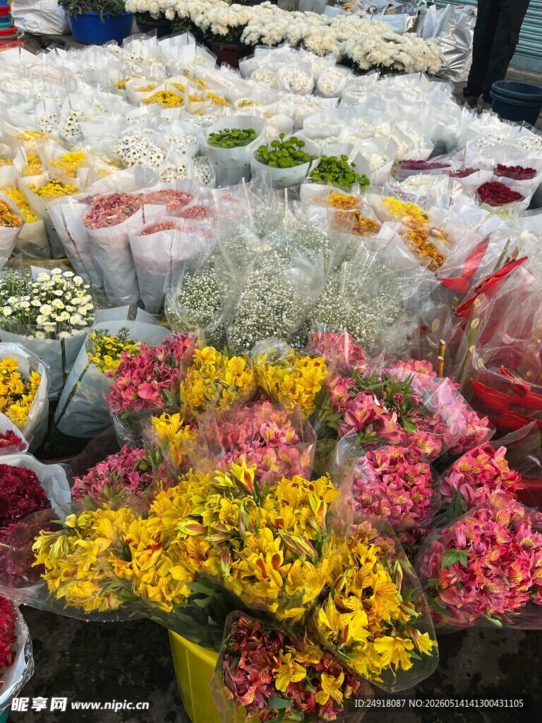 缤纷多彩鲜花售卖场景