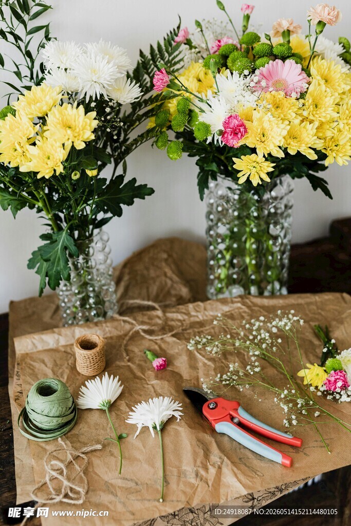 花卉手工制作场景