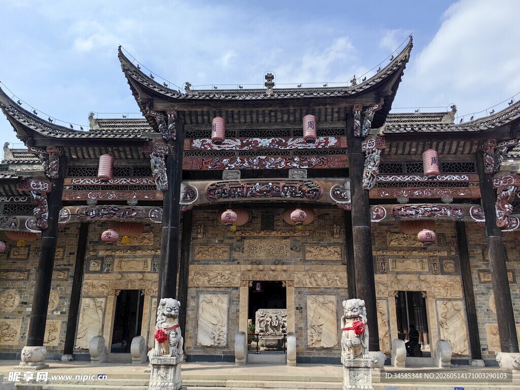 中式古建门楼尽显古韵