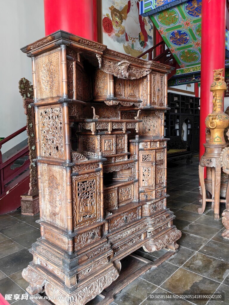 古旧中式雕花多屉木家具