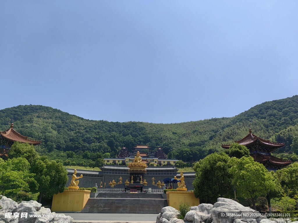 山间古建尽显宁静之美