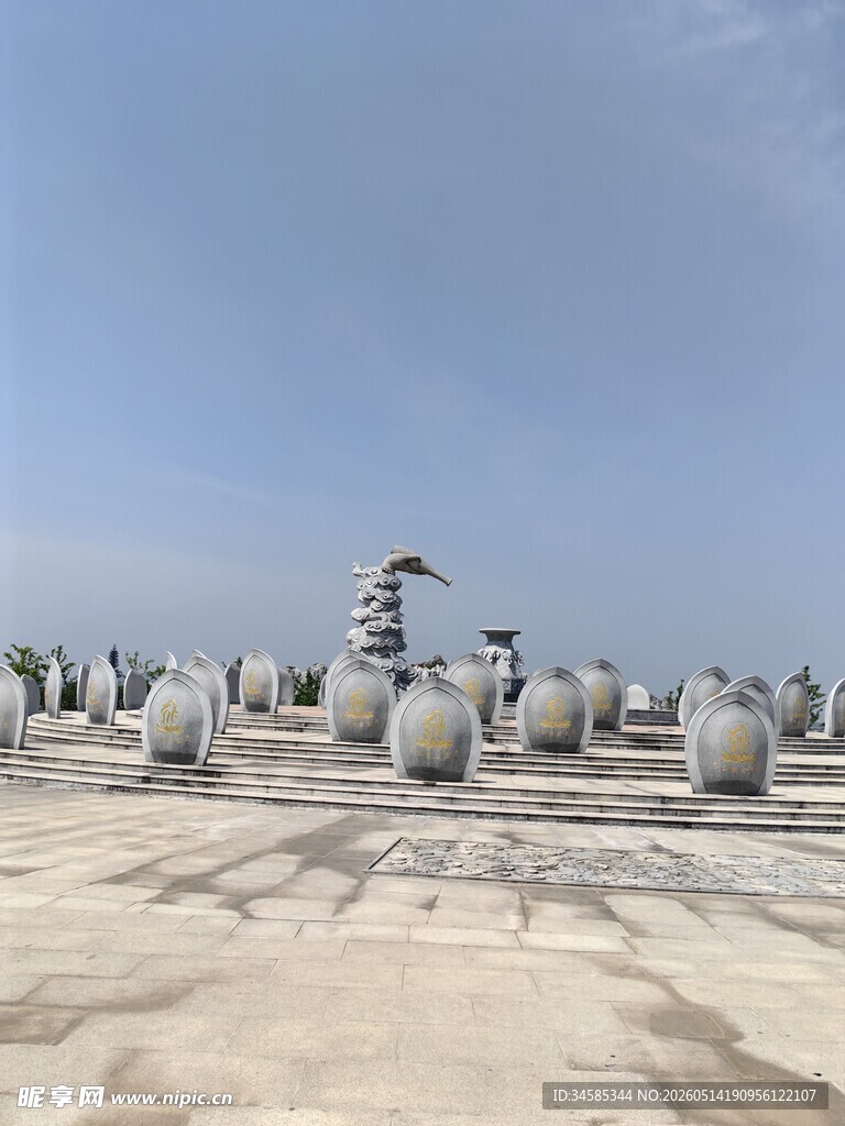 古代石雕群景观