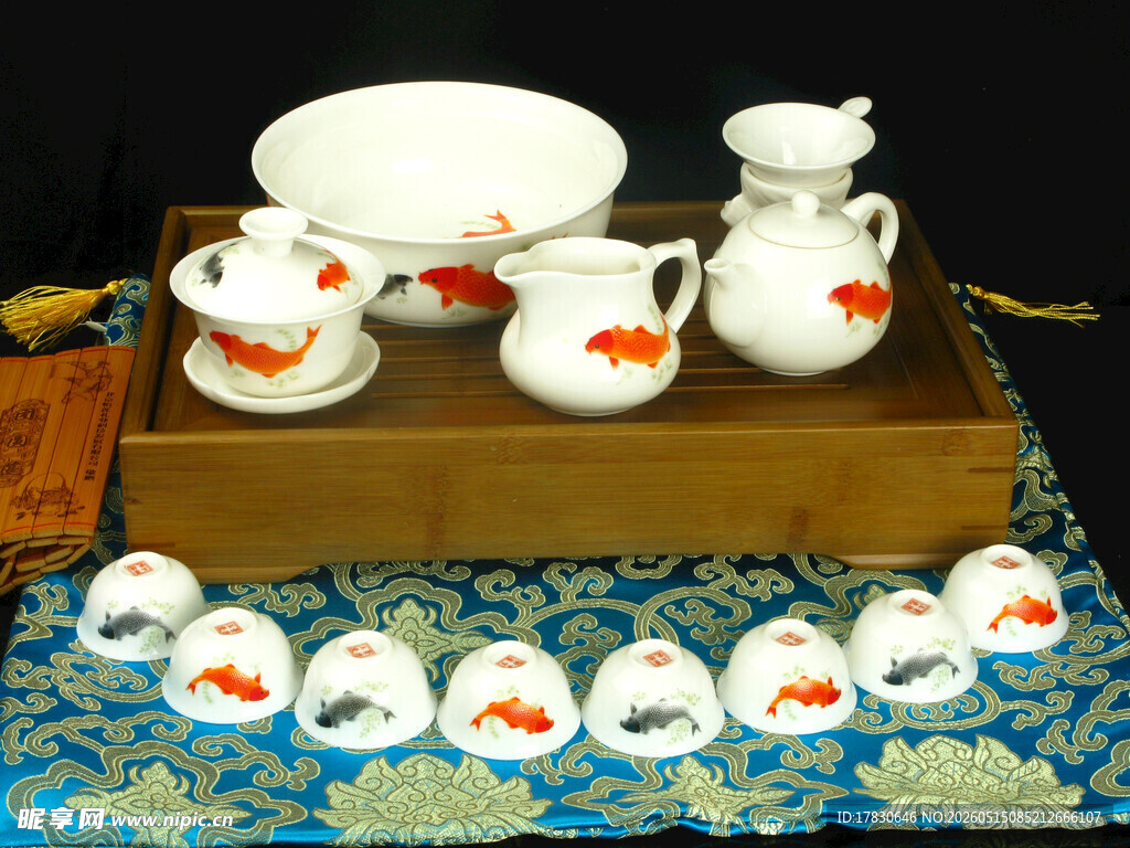 日式茶具套装展示
