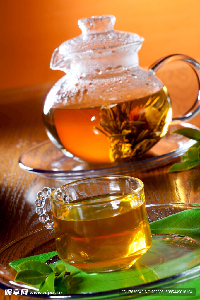 玻璃茶具泡制的清新绿茶