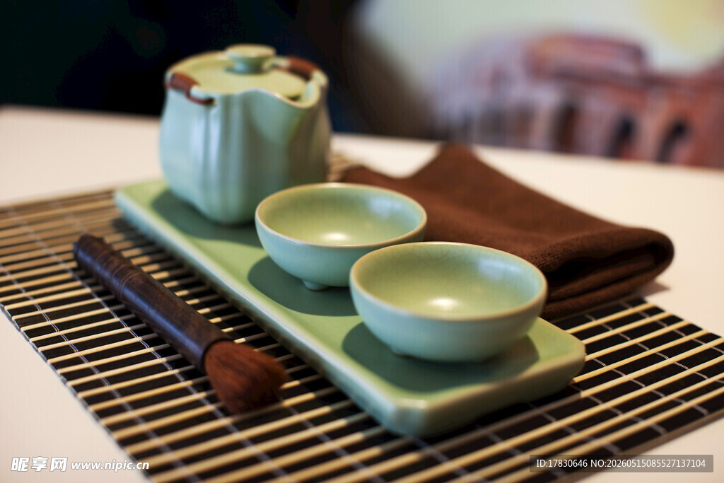 中式茶具尽显典雅韵味