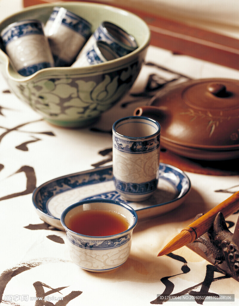 中式茶具品味传统茶文化