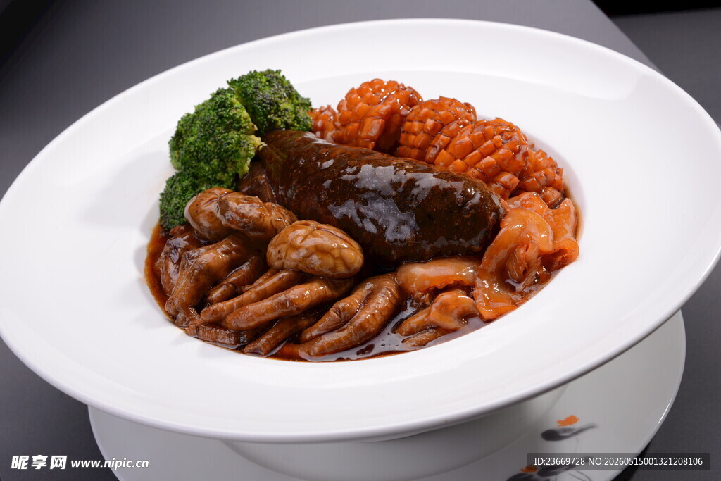 鲍汁海参烧蹄筋美食