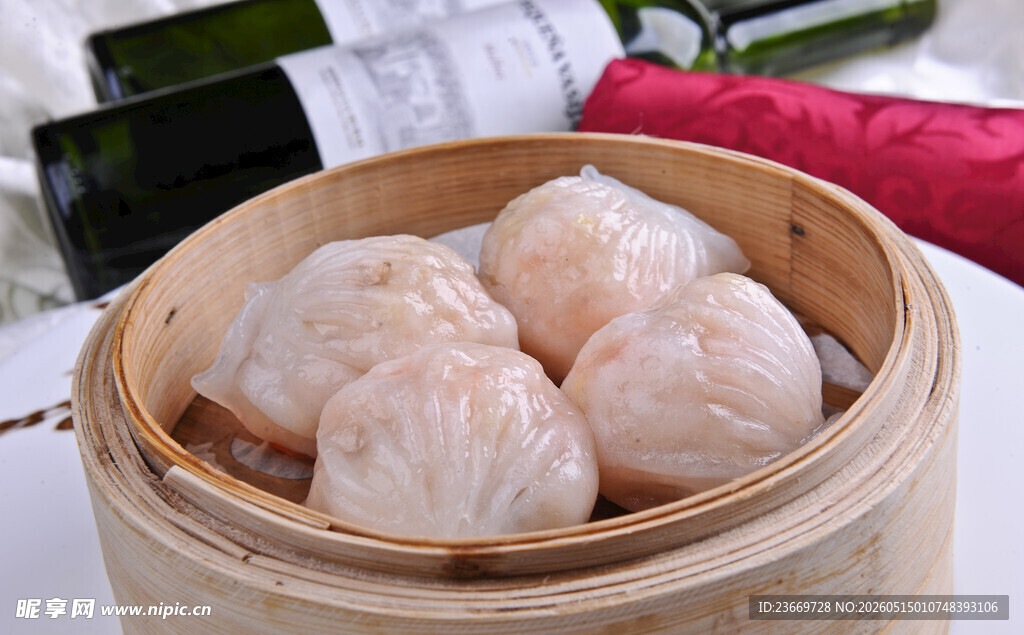竹笼里的美味鲜虾烧麦
