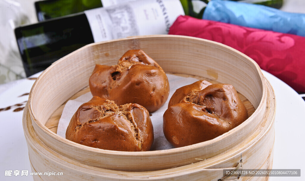 竹笼里的美味特色包子