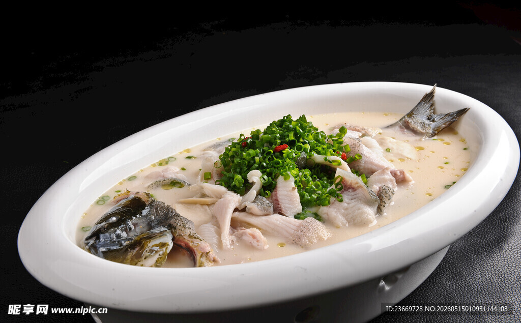 砂锅鱼头豆腐