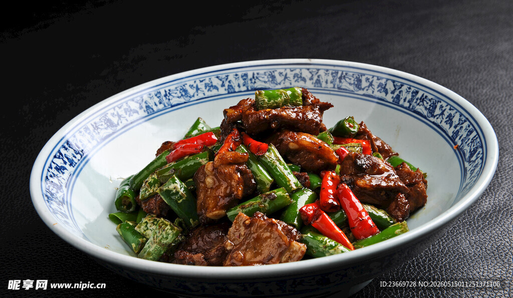 香辣牛肉炒青椒