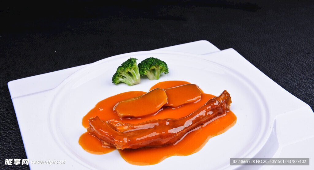 鲍汁鸭掌